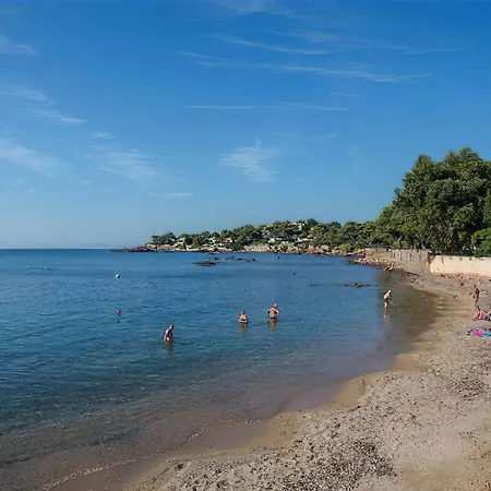 A 100m Magnifique T2 Avec Jardin Prive Saint-Raphaël